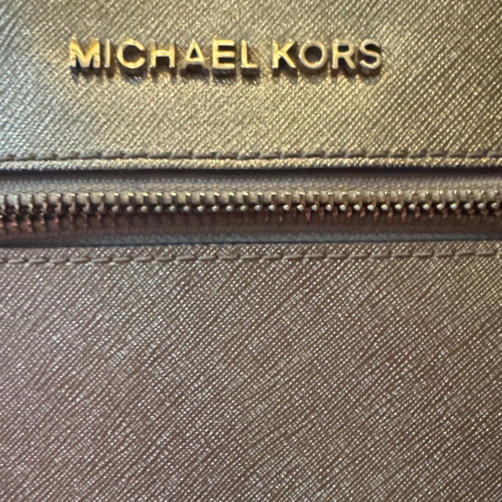 Michael Kors Men's Metallic Gray Wallet